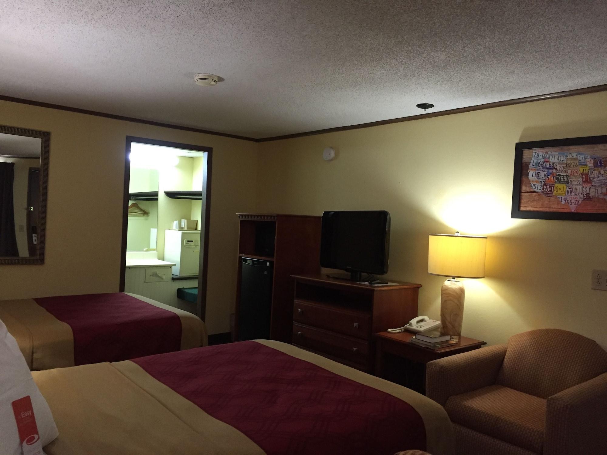 Econo Lodge Норуок Екстериор снимка