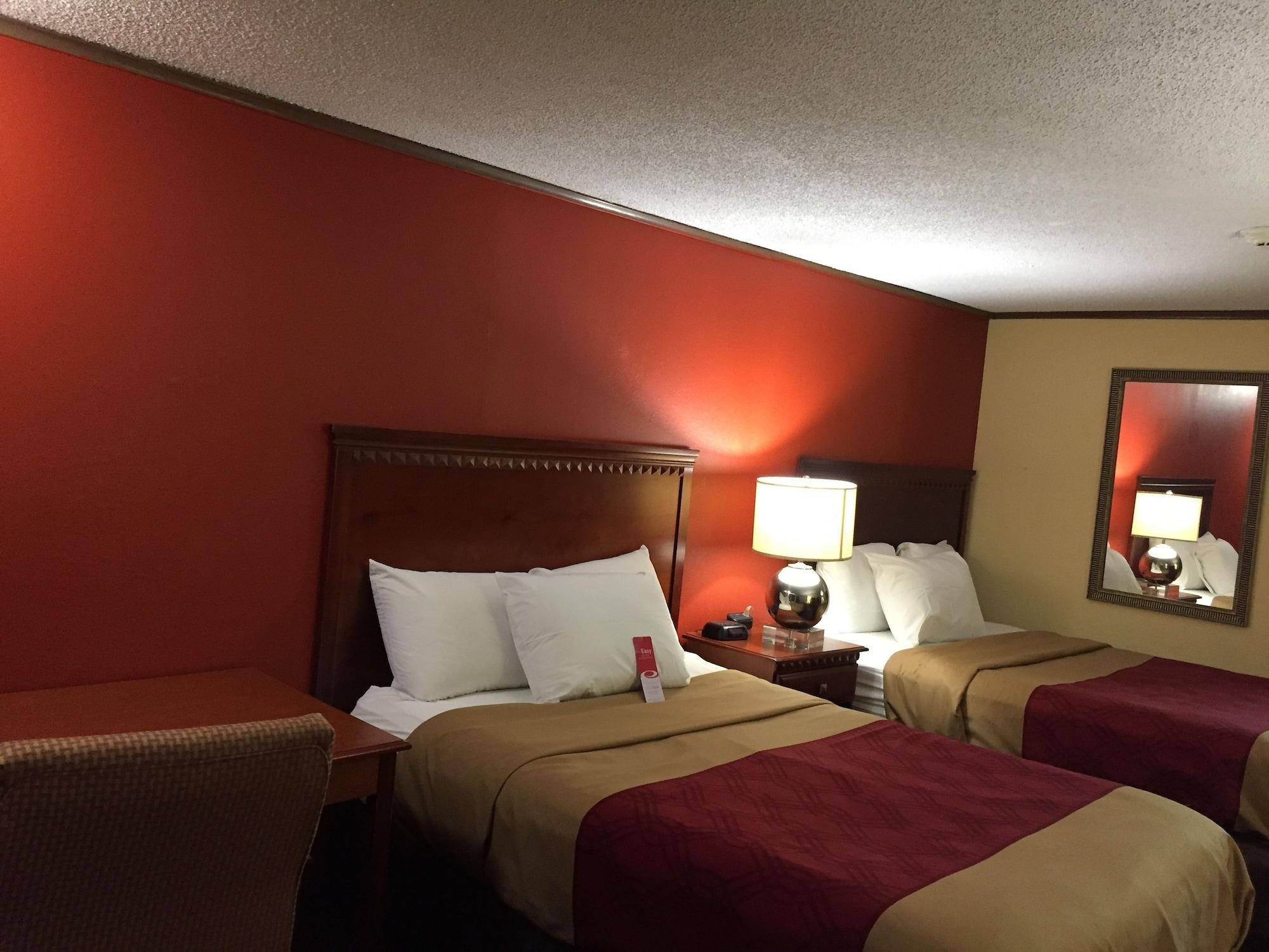 Econo Lodge Норуок Екстериор снимка